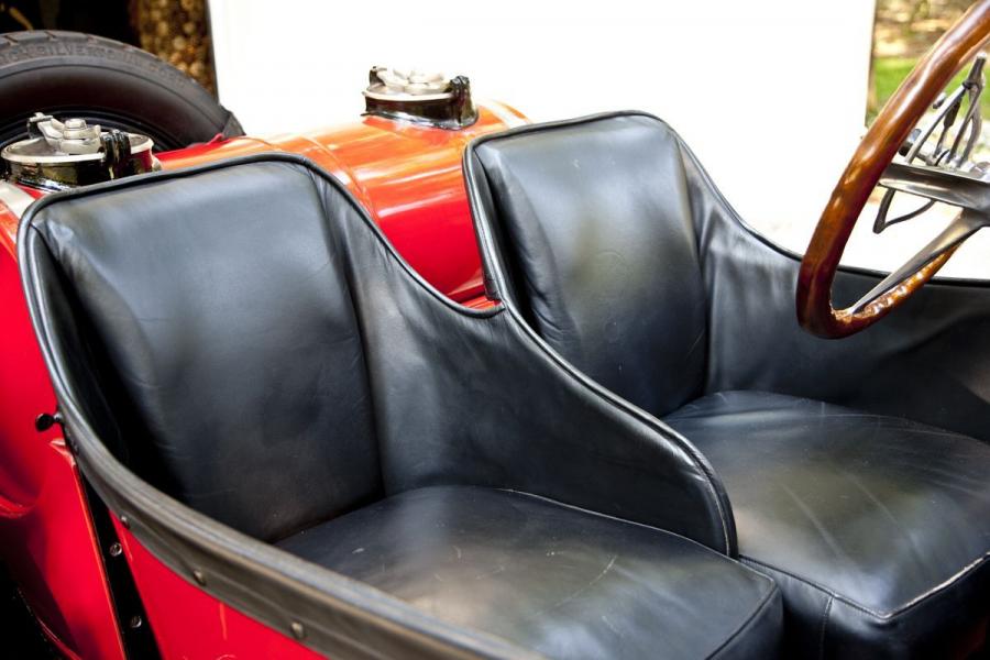 Интерьер Mercer Series 5 Raceabout 1921 года  (фото 2 из 6)